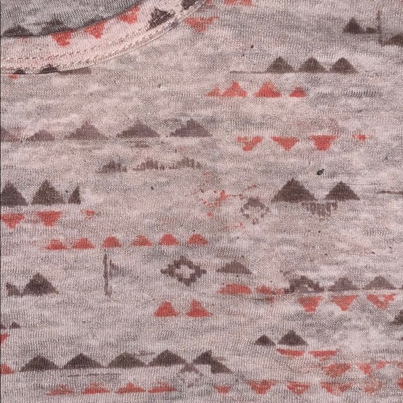 American Eagle peach burnout tank top - Picture 3 of 3